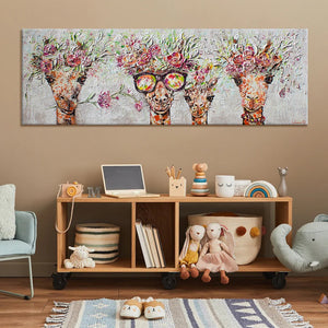 kunstdrucke auf leinwand modern Wohnzimmerszene mit dem Giraffenbild an der Wand