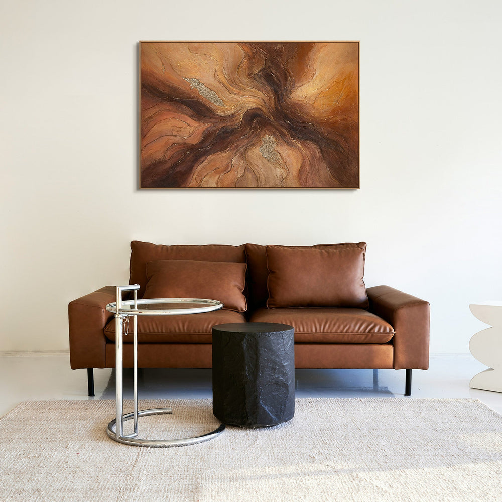 Abstraktes Leinwandbild in warmen Braun- und Kupfertönen im modernen Stil im Wohnzimmer