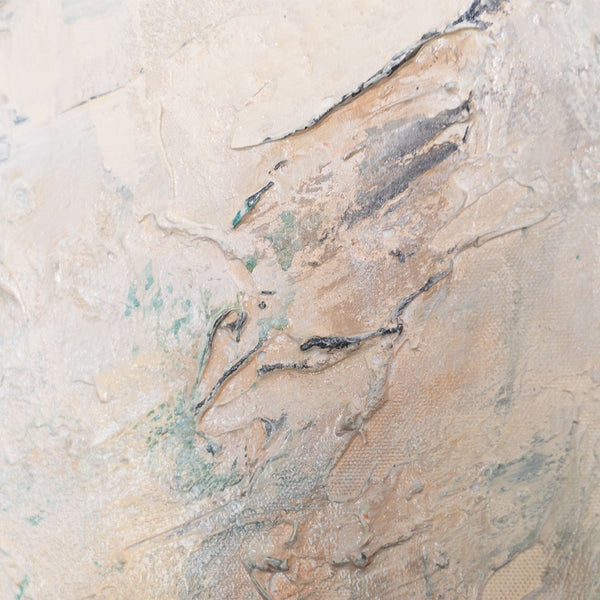 Abstrakte Strukturmalerei in Beige und Weiß, Detailaufnahme auf Leinwand