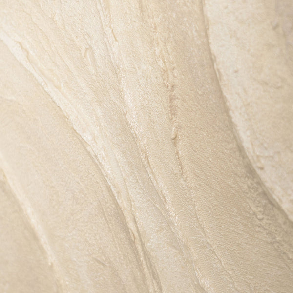 Abstrakte Linienstruktur auf Leinwand in Cremeweiß, Detailaufnahme