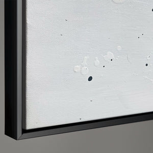 Abstraktes Leinwandbild mit Rahmen „Energie der Linien“ – monochrome Kunst mit Gold