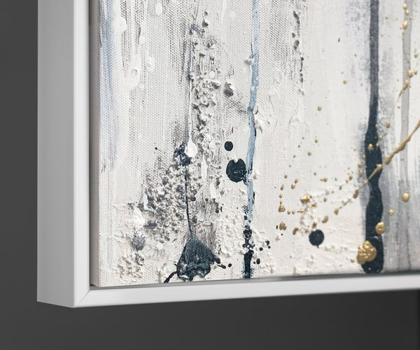 Modern Canvas Painting "Flower Silhouettes" – Abstract Art with Gold Frame
