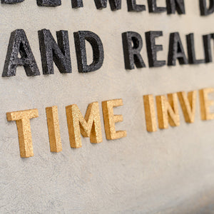 Time Invested – handgemaltes Motivationsbild fürs Büro mit 3D-Relief, 140 × 70 cm