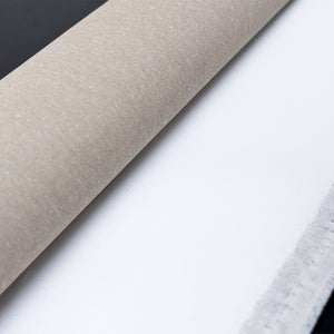 weiße Rückseite der hochwertigen Leinenrolle